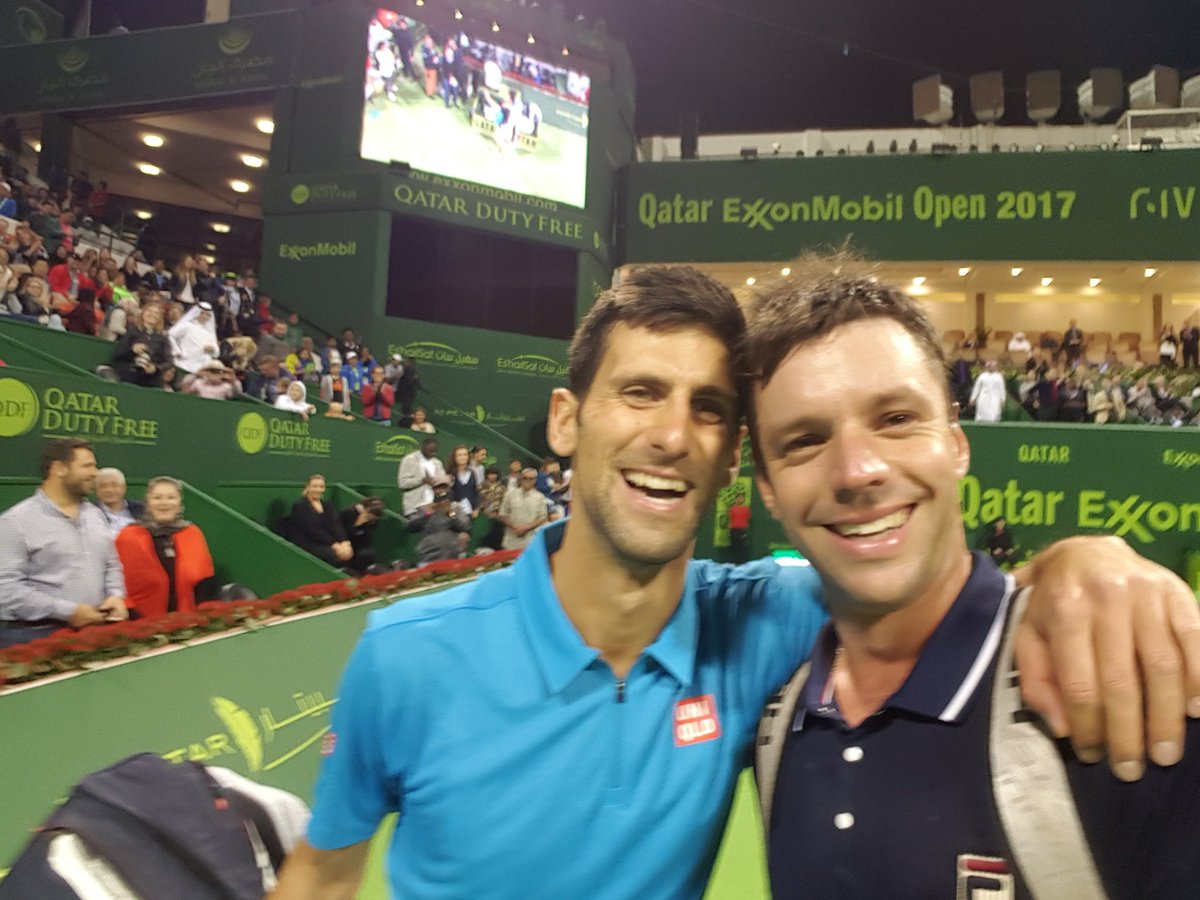 Horacio Zeballos aprovechó para tomarse una selfie con Novak Djokovic