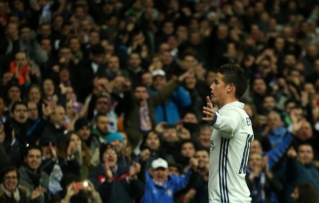 James Rodríguez festejando su gol en contra del Sevilla 