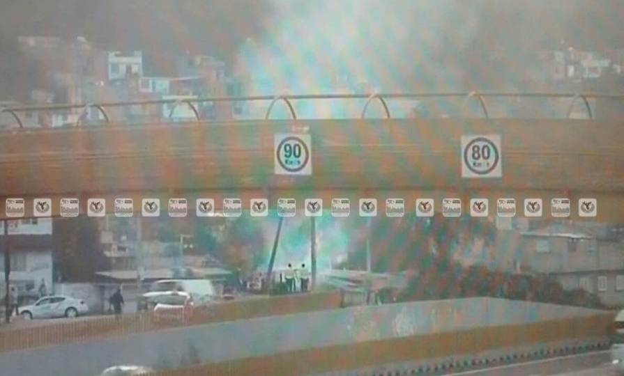 Los servicios de emergencia ya laboran en el lugar.