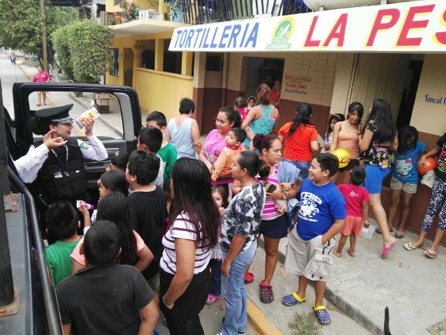 Este 6 de enero, colonias vulnerables del sur de Tamaulipas fueron visitadas por elementos de la Gendarmería con el fin de entregar juguetes a los niñ