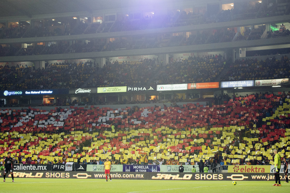Aficionados en el Estadio Morelos