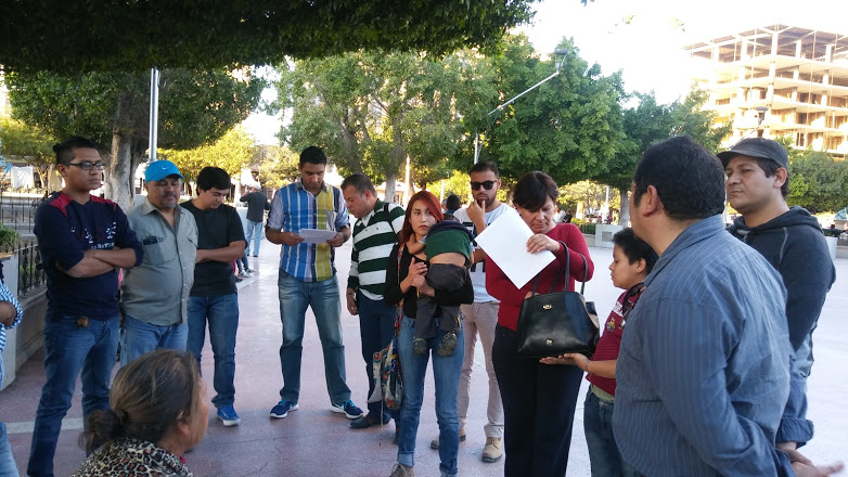 En Torreón, organismos sociales buscan una buena organización en manifestaciones para evitar saqueos.