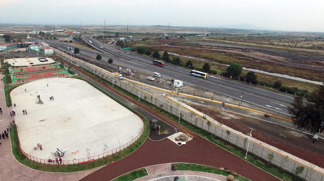 Circuito Exterior Mexiquense en Ecatepec.
