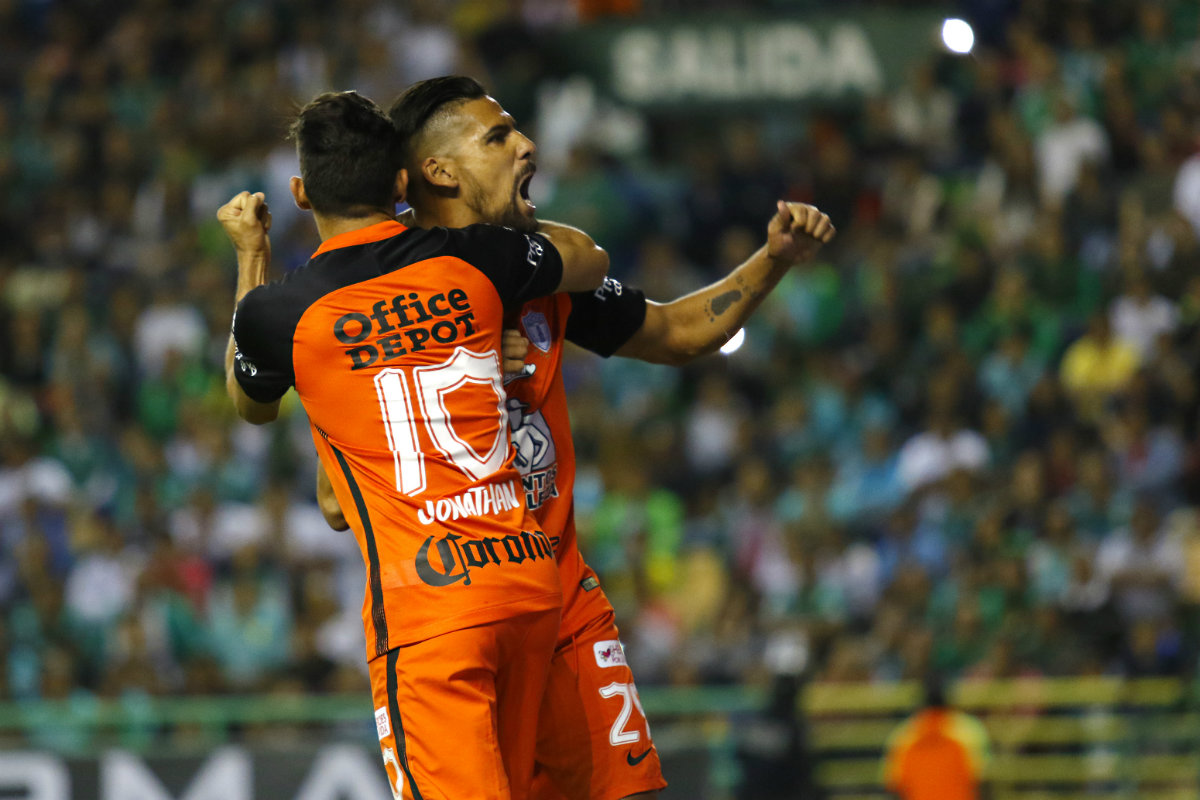 Franco Jara en festejo de gol