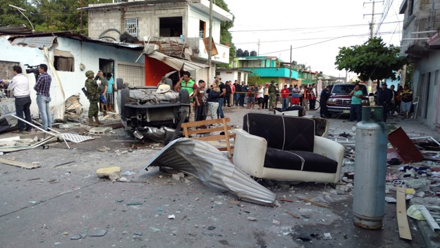 La onda expansiva le causó quemaduras y contusiones por el impacto a una mujer que vivía en la casa que explotó