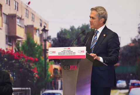 El jefe de Gobierno capitalino, Miguel Ángel Mancera, anunció una serie de medidas para hacer más eficiente el uso de combustibles y tener ahorros en 