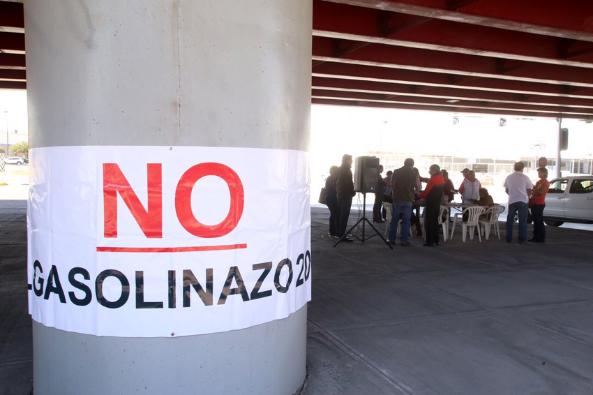 Ciudadanos Inconformes de Coahuila orientan sobre como interponer amparos contra el gasolinazo.