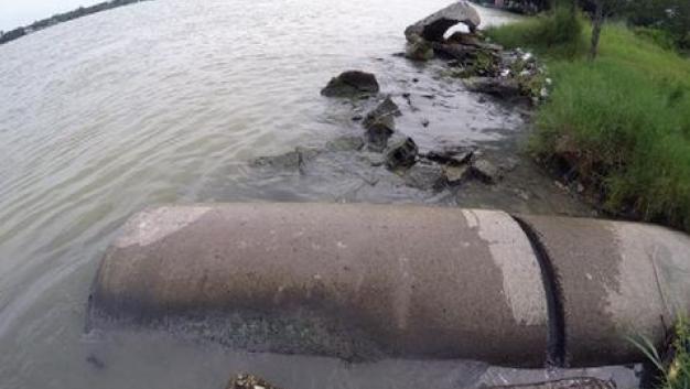 Contaminación en el río Pánuco.