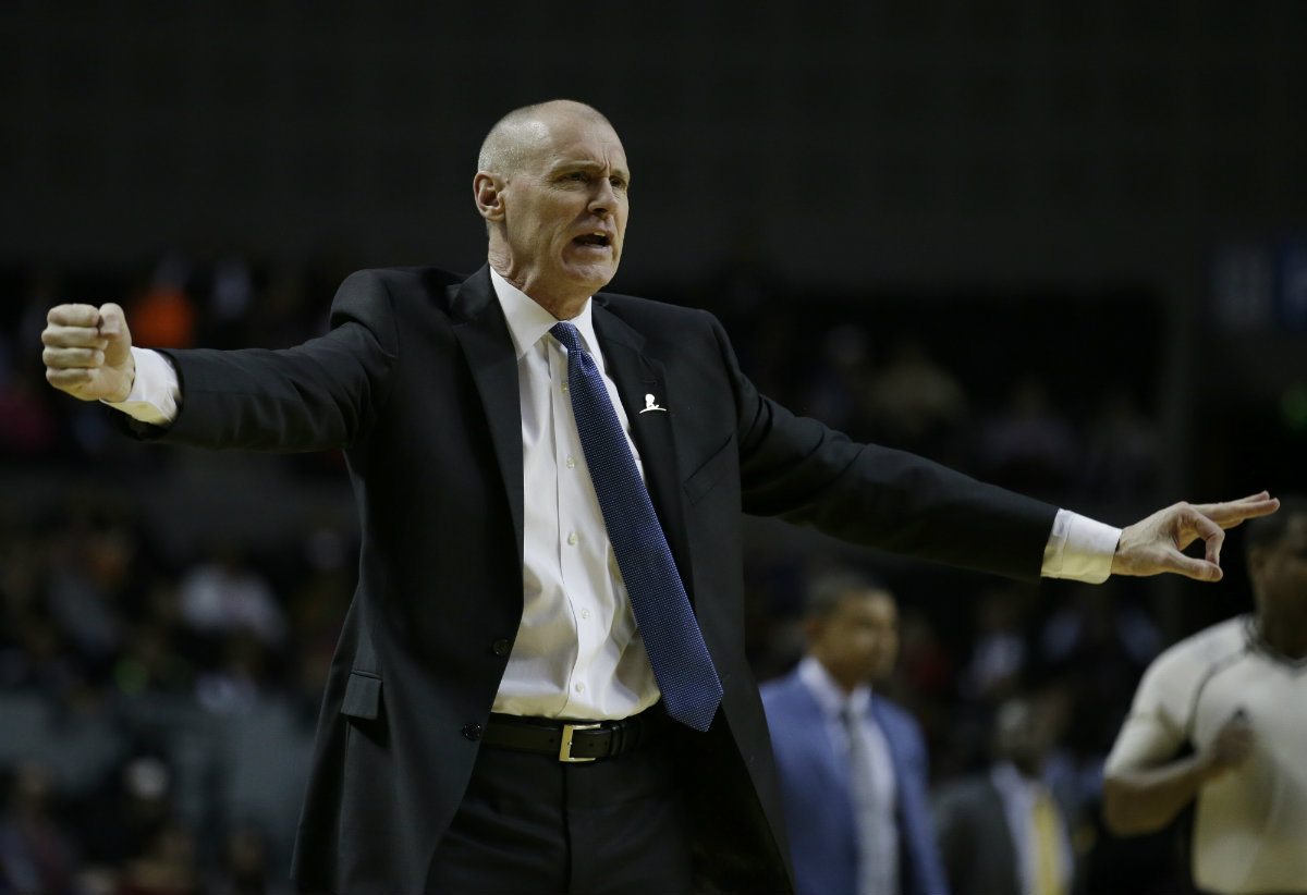 Rick Carlisle, coach de los Mavericks Dallas
