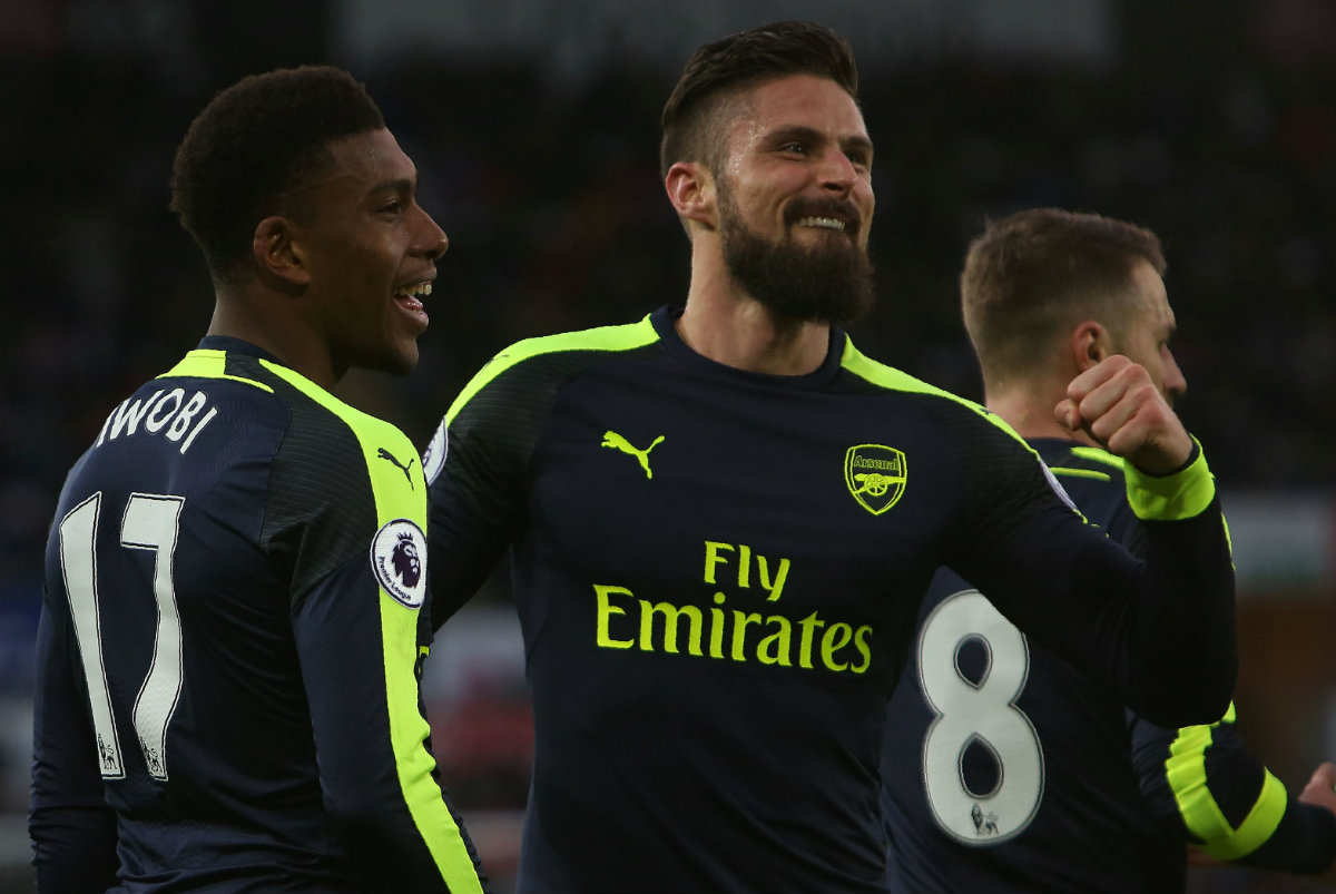 Arsenal golea al Swansea