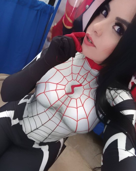 La reconocida cosplayer a nivel nacional e internacional Karen G, visitará La Laguna.