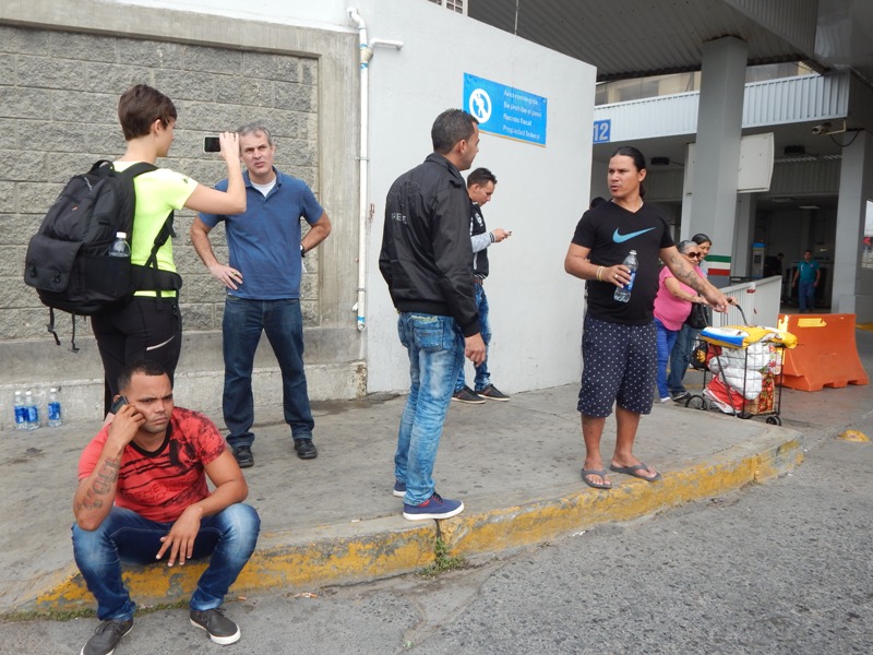 Cubanos varados en Nuevo Laredo.