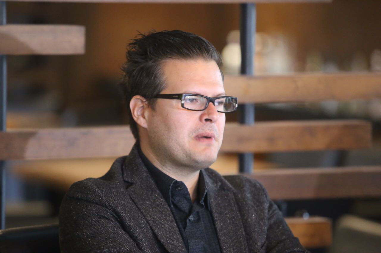 Natanael Espinoza, director de la Orquesta Filarmónica del Desierto.