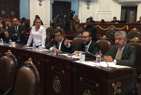 Diputados en la Asamblea Legislativa exhortaron al Congreso federal a que convoque a periodo extraordinario de sesiones para revertir el aumento a los