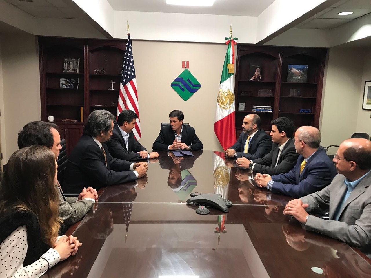 Gobernador de Tamaulipas se reúne con el director gerente del BDAN, Gerónimo Gutiérrez Fernández.