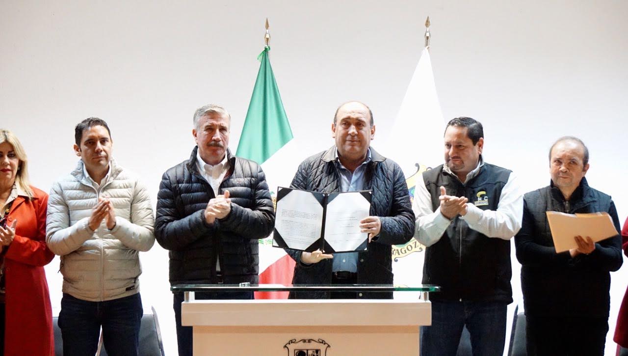 En Coahuila, el Gobernador Rubén Moreira, firmó la iniciativa de decreto para la creación de la Impulsora Minera.