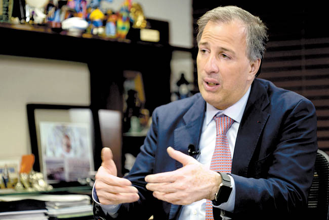 José Antonio Meade en Notivox Televisión. 