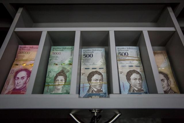 Los nuevos billetes llegaron a Venezuela pero aún no se distribuyen.