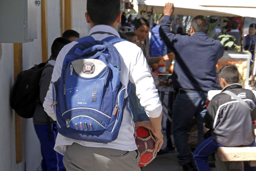 El Secretario de Educación, Jesús Ochoa Galindo, aseguró que el operativo 'Mochila sana y segura', no ha dejado de hacerse en las instituciones educat