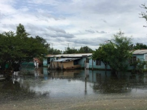 El pasado fin de semana se presentaron inundaciones y deslaves de rocas que destruyeron un par de viviendas por las fuertes lluvias que azotaron a Ens