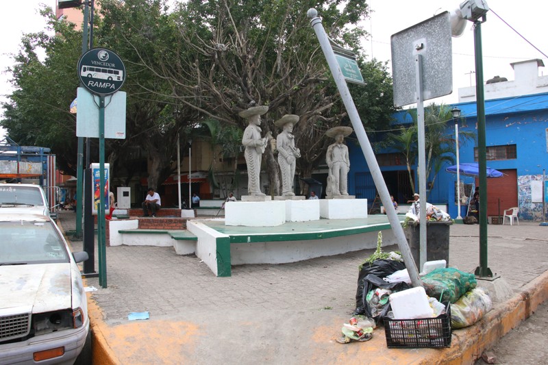 EL Triángulo, plaza y monumento a los mariachis, en Tampico.