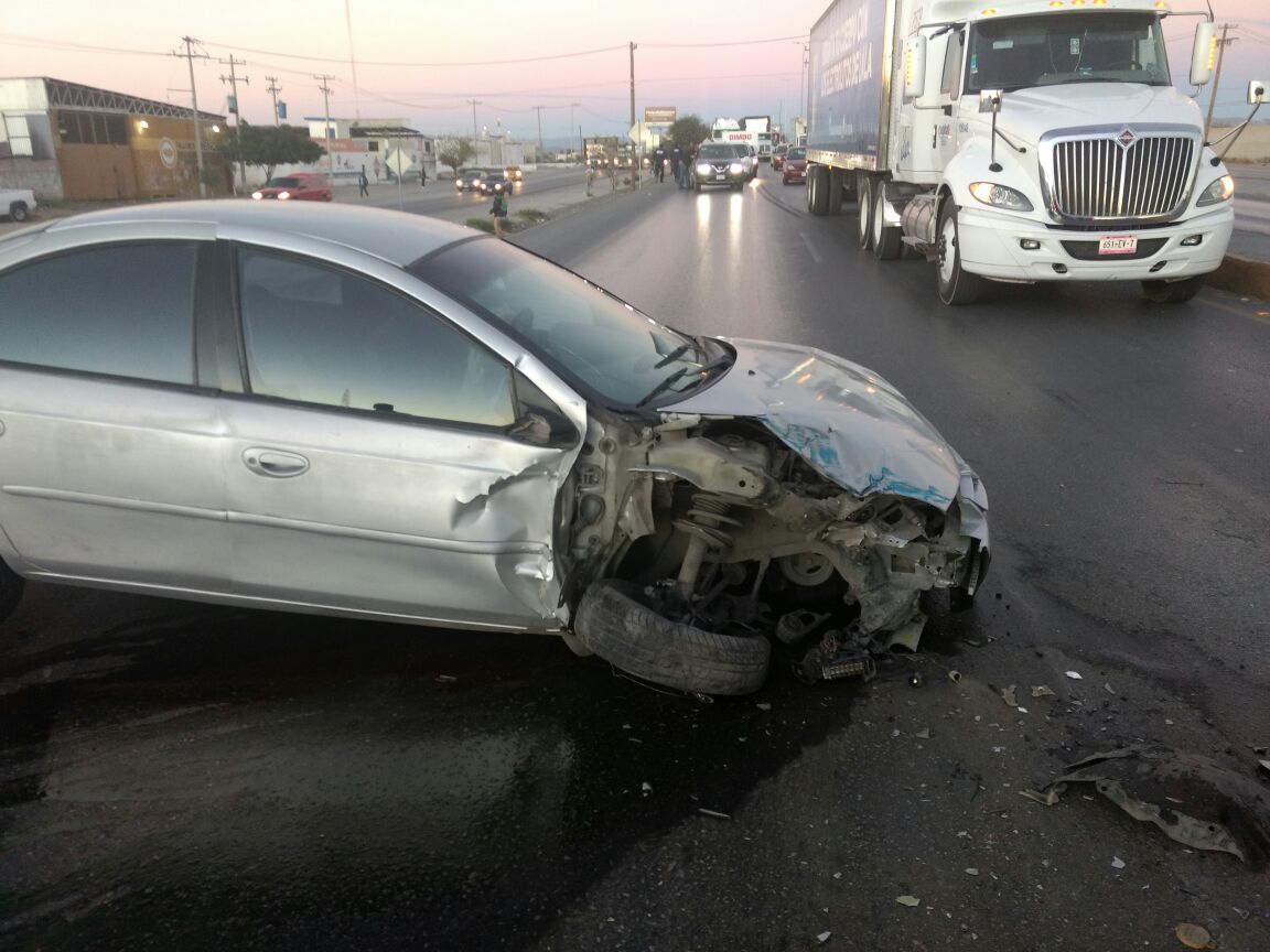 Choque en Periférico dejó daños por 35 mil pesos Grupo Milenio