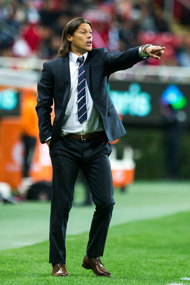 Matías Almeyda durante el juego ante Xolos