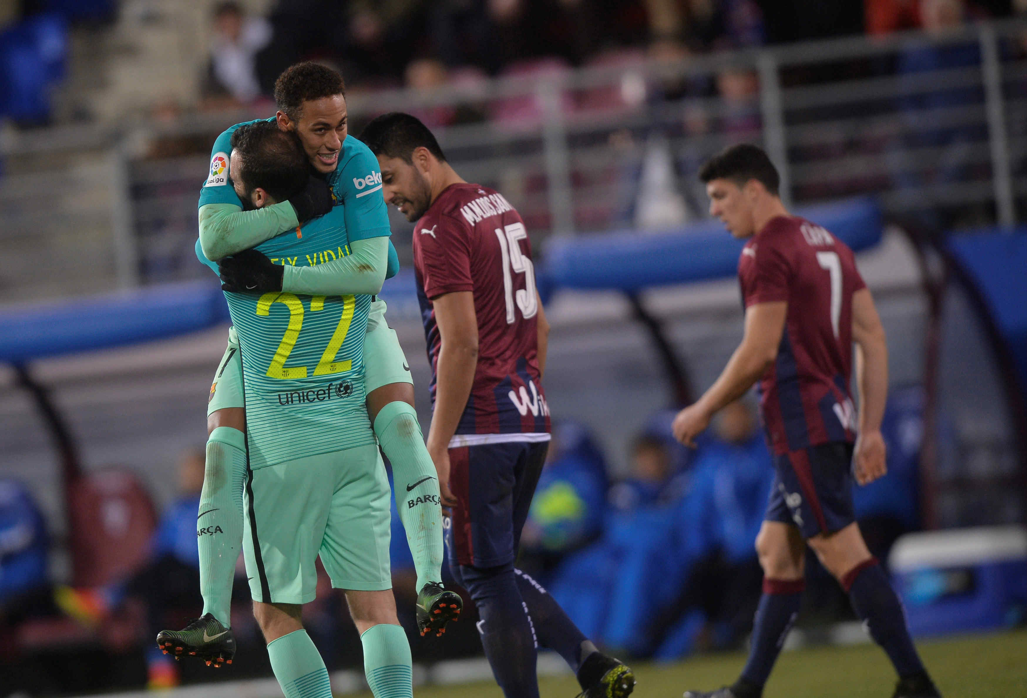 Neymar celebra su anotación frente al Eibar
