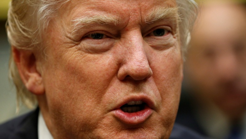 Trump hizo los comentarios al iniciar una reunión con líderes sindicales.