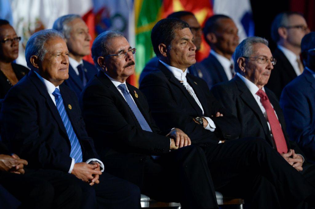 El presidente de Ecuador, Rafael Correa, coincidió que deben protegerse de la persecución contra los migrantes por la política proteccionista de Donal