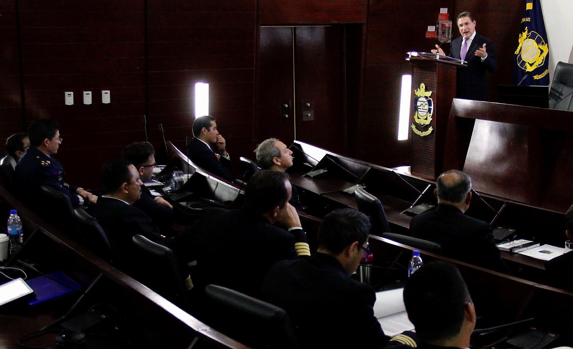José Rosas Aispuro, Gobernador de Durango, ofreció una conferencia magistral en el Centro de Estudios Superiores Navales de la Secretaría de Marina.