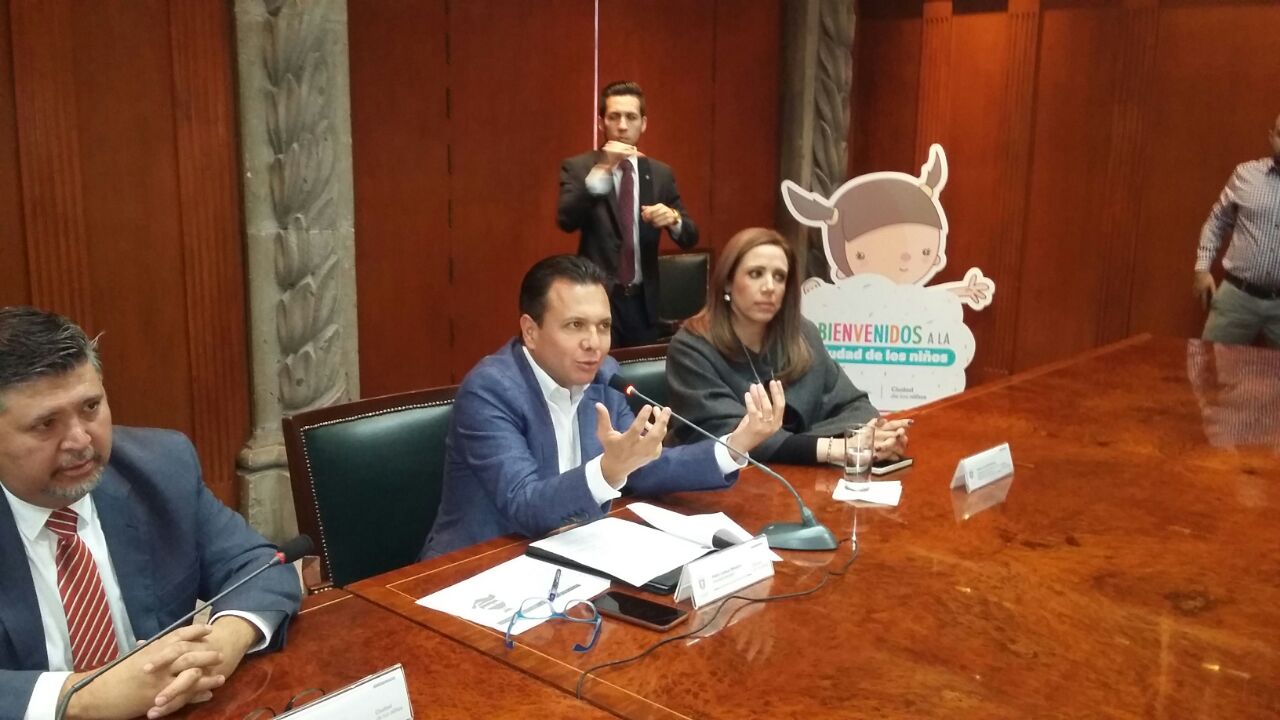 Lemus invitó a los regidores reiteró la invitación a los regidores de oposición a aplicar reducciones en su salario.