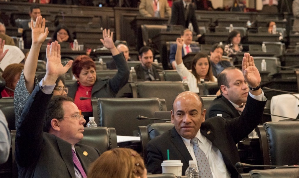 La Asamblea Constituyente también aprobó la prohibición de contratar propaganda con recursos públicos.
