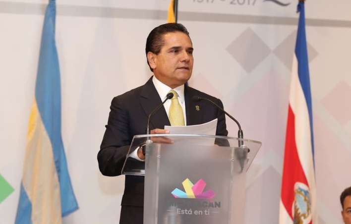 El gobernador dijo que fue correcta la decisión del presidente de no asistir al encuentro con Trump.