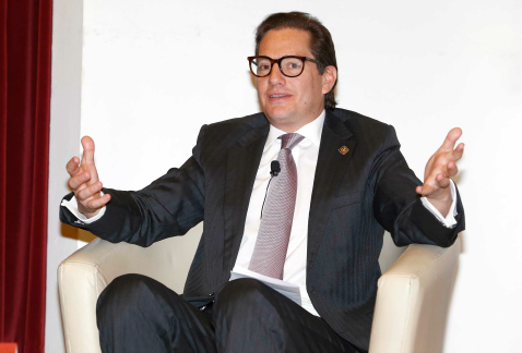 El secretario de Desarrollo Económico capitalino, Salomón Chertorivski, consideró que México debe dejar ya el Tratado de Libre Comercio de América del