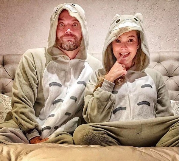Ya nació Matías, hijo de Marjorie de Sousa y Julián Gil.