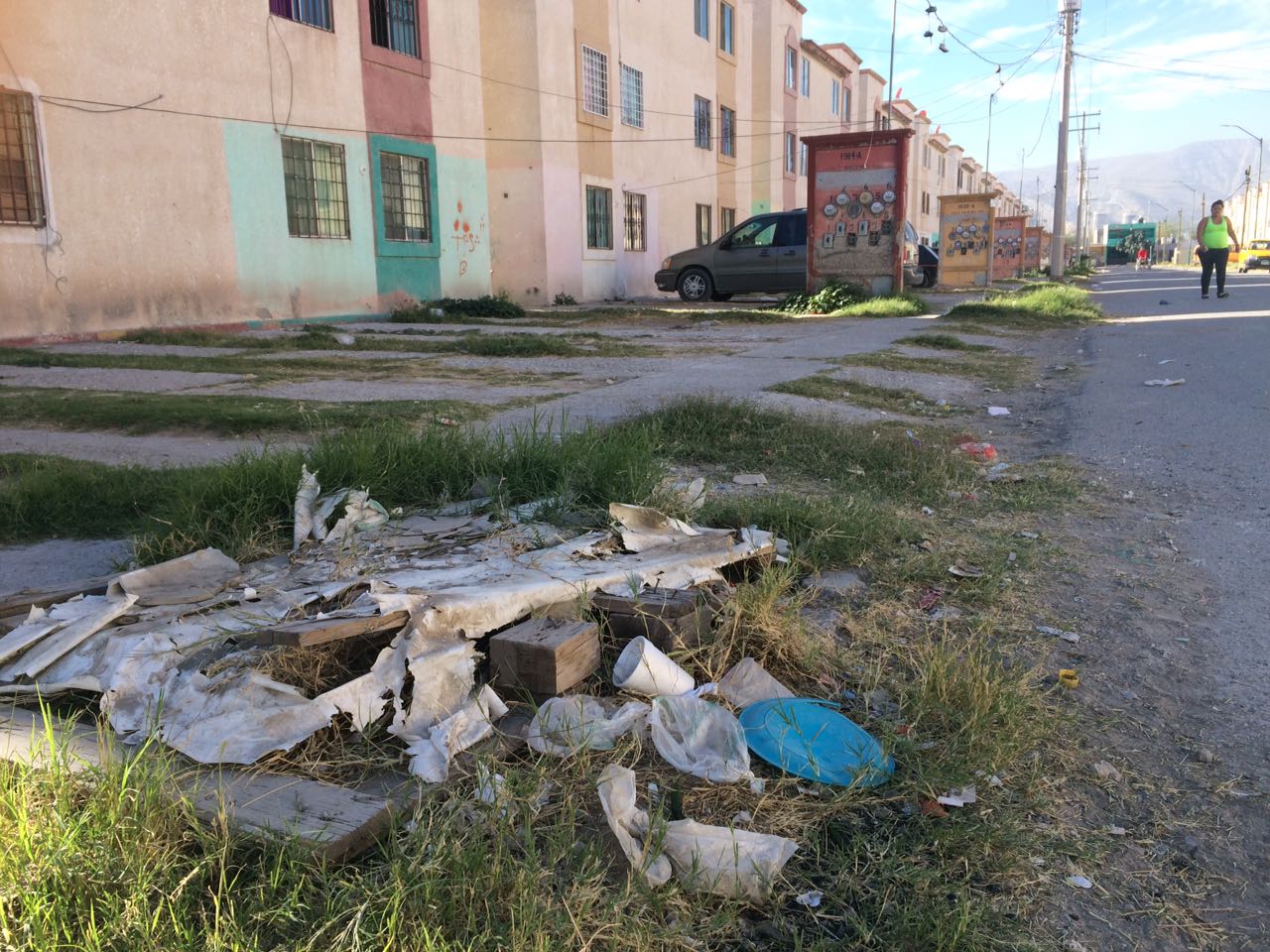 Simas Torreón evaluó los daños en las redes sanitarias de la Colonia Manhattan.