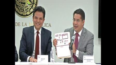 El senador Zoé Robledo renunció el PRD y se suma a las filas de Morena. 