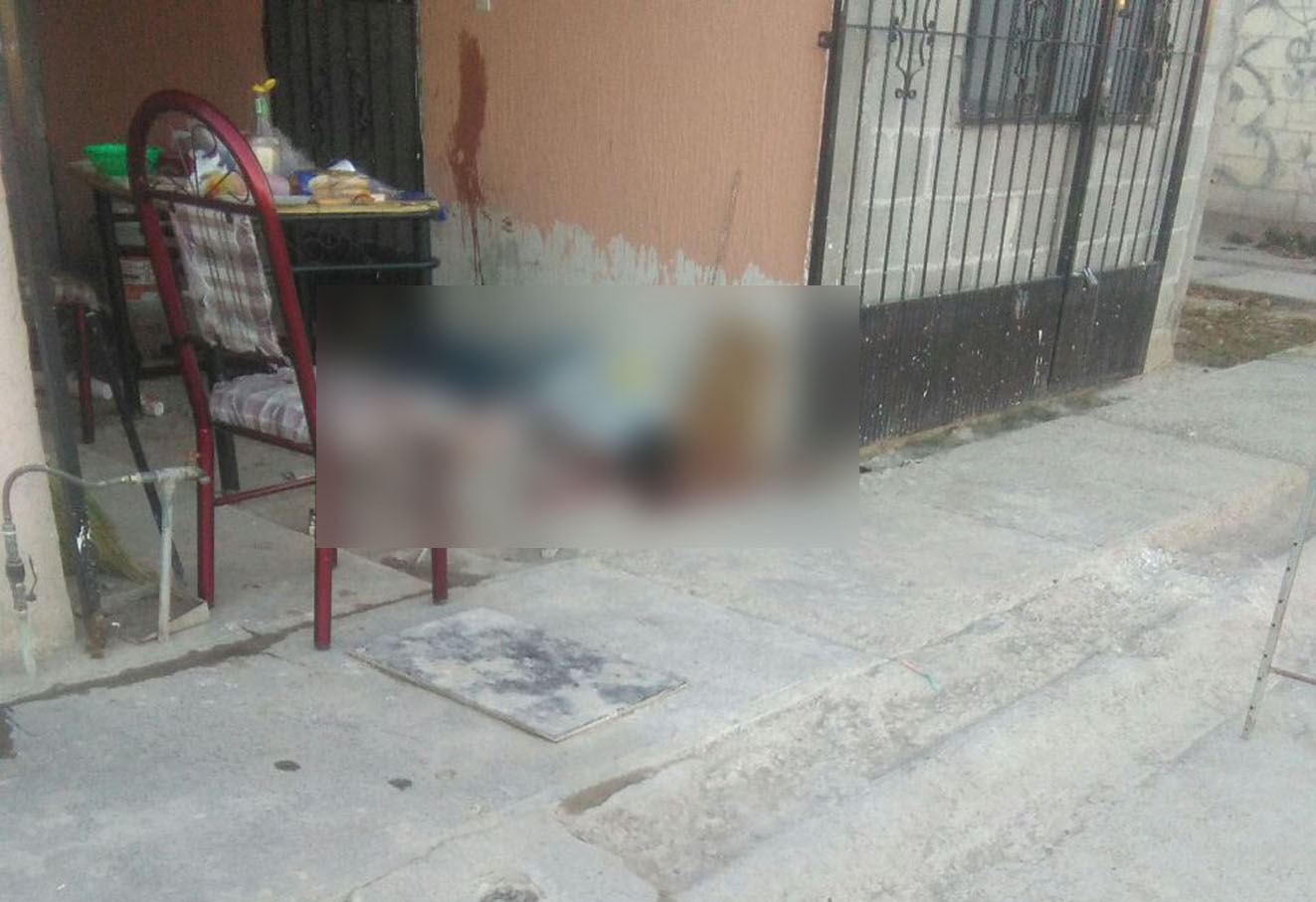 El cuerpo de Édgar Daniel fue hallado sobre su propio charco de sangre. 