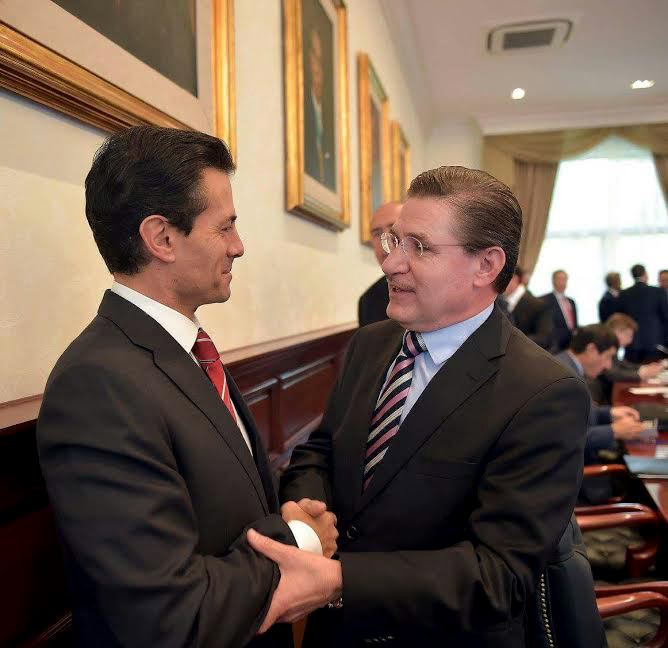 El gobernador de Durango, José Rosas Aispuro Torres, participó en la reunión de la Conago con el Presidente, Enrique Peña Nieto.