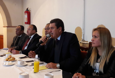 El presidente de la Agrupación de Comerciantes de la Zona Rosa, Jorge Eduardo Pascual, dijo que con la rehabilitación de esa área, "vamos a sufrir tod