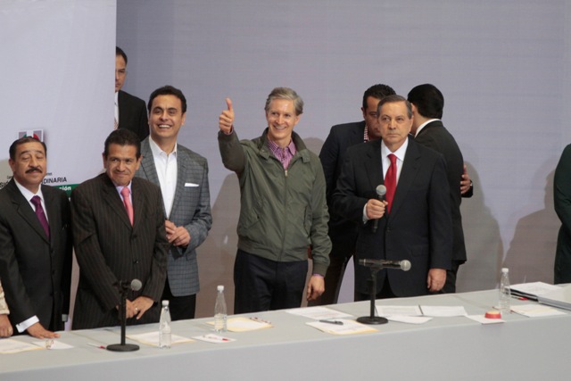 Alfredo del Mazo es el único aspirante del PRI a la candidatura al gobierno del Estado de México. 