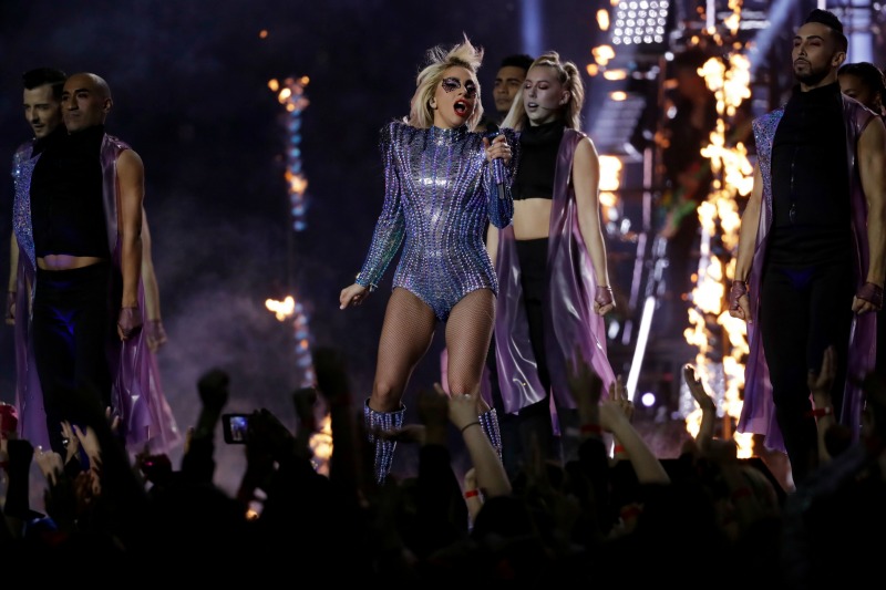 Asombroso show de medio tiempo de Lady Gaga