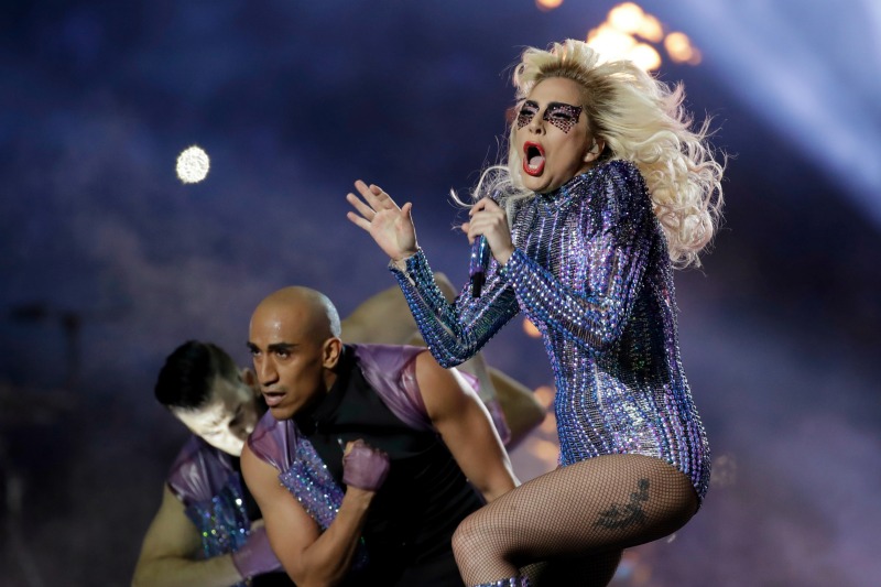 Lady Gaga interpretó 'Just Dance' y 'Telephone'.
