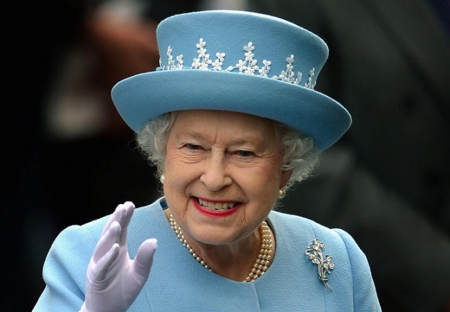 Isabel II se convirtió en la monarca inglesa con más tiempo en el trono en septiembre de 2015.