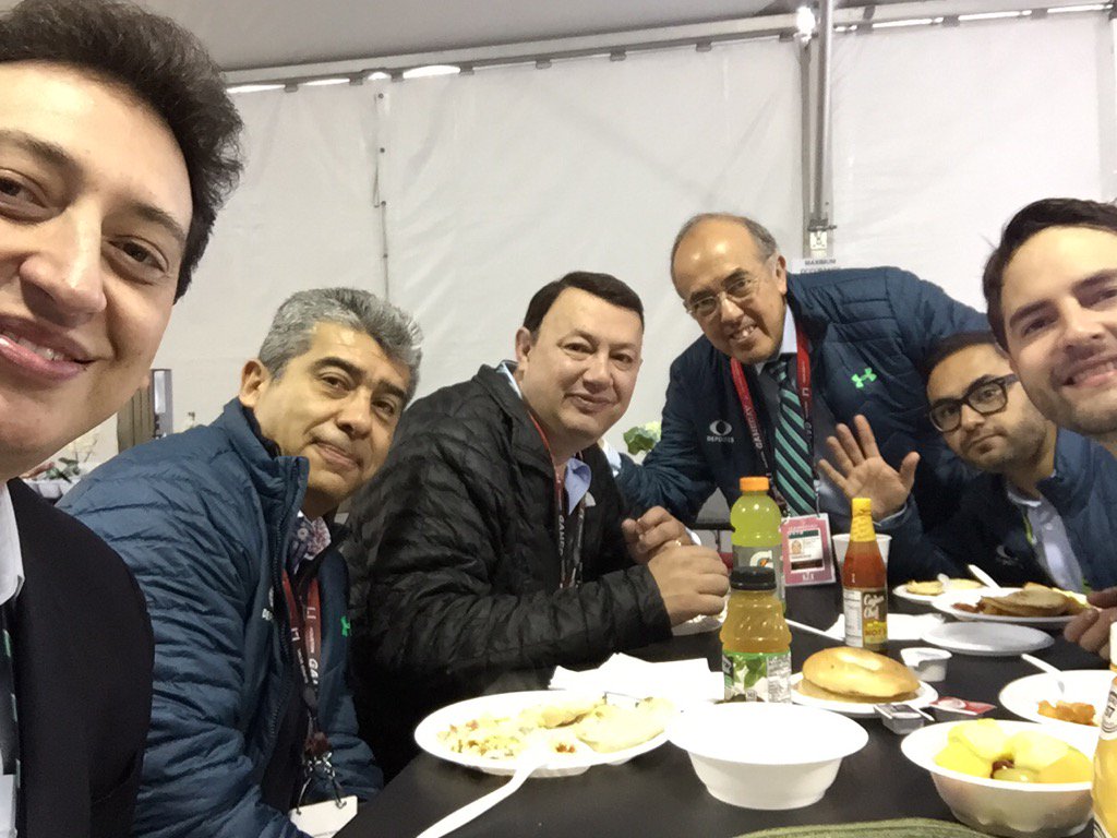 Equipo de transmisión de Televisa para el Super Bowl 