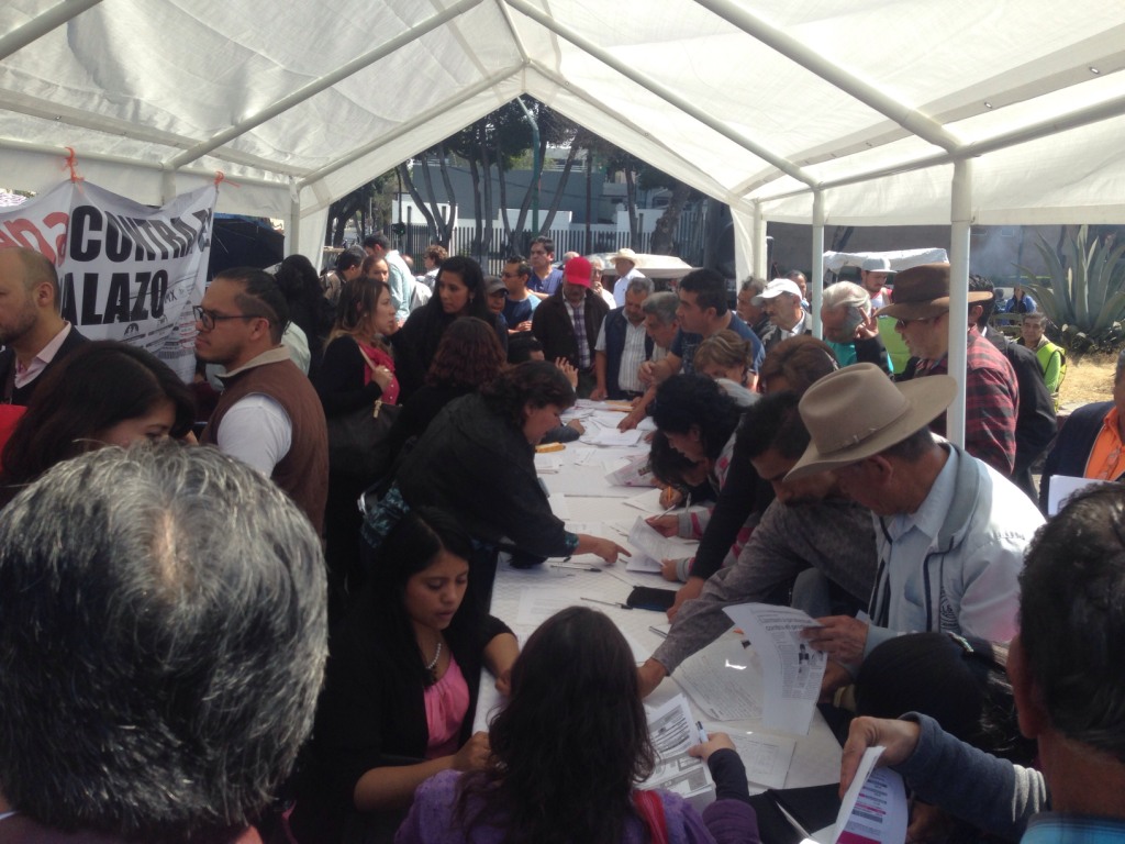 Hay 21 módulos de Morena en la ciudad que "apoyarán a la gente".