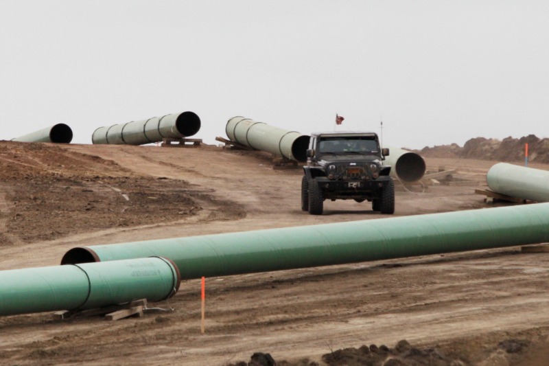 El presidente Trump firmó los decretos para acelerar los proyectos de los oleoductos Keystone XL y Dakota Access.