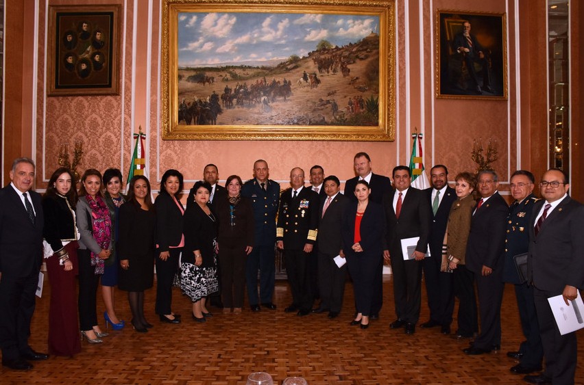 Los titulares de la Sedena y de la Semar se reunieron con integrantes de las comisiones de Gobernación y de Seguridad Pública de la Cámara de Diputado