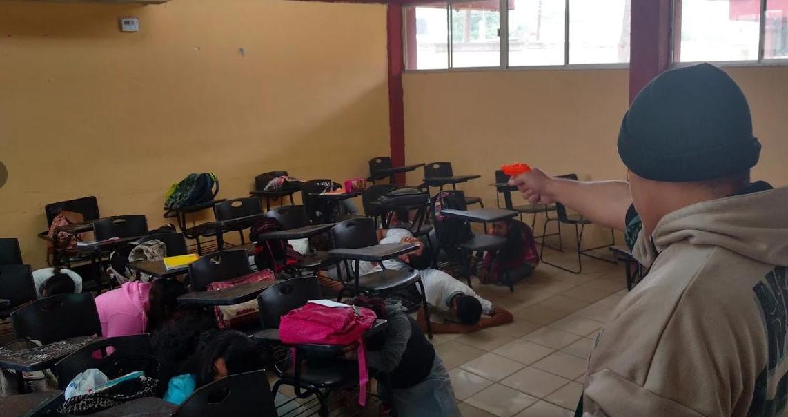 Primer simulacro de año escolar sobre situación de riesgo en Cbtis 78.